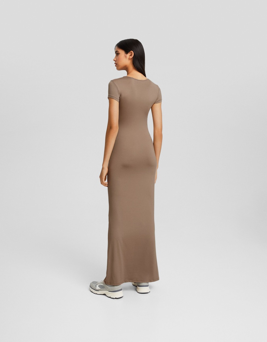 vestido longo de manga curta