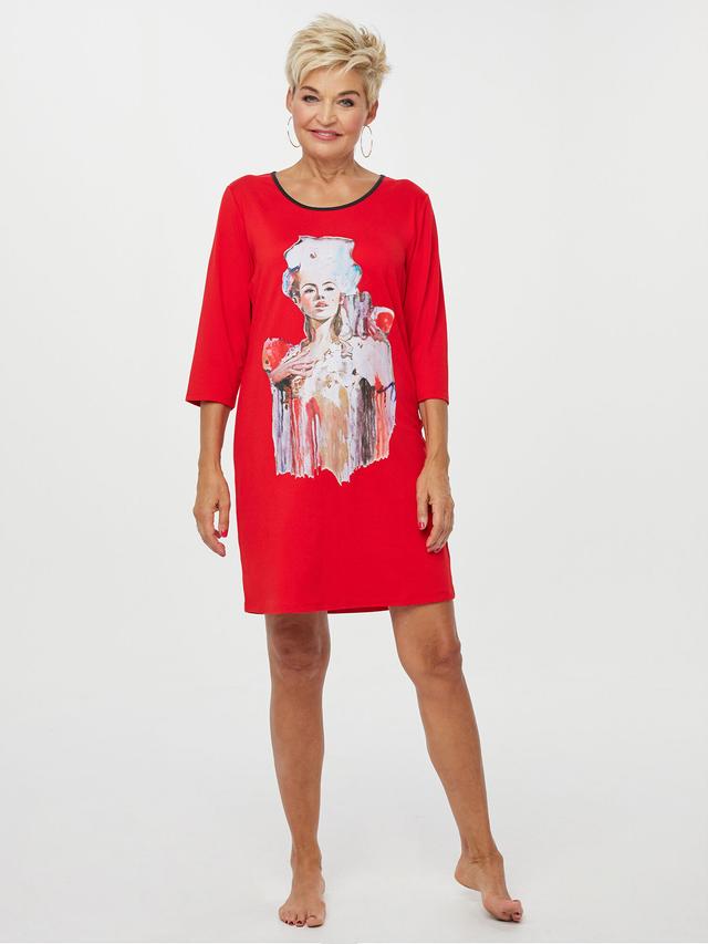 Bigshirt Woman on Painting
