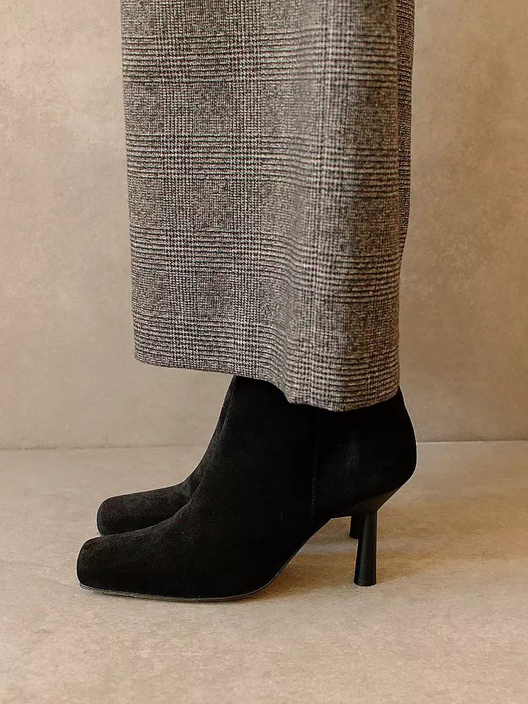 ALOHAS Stiefelette Frappe schwarz