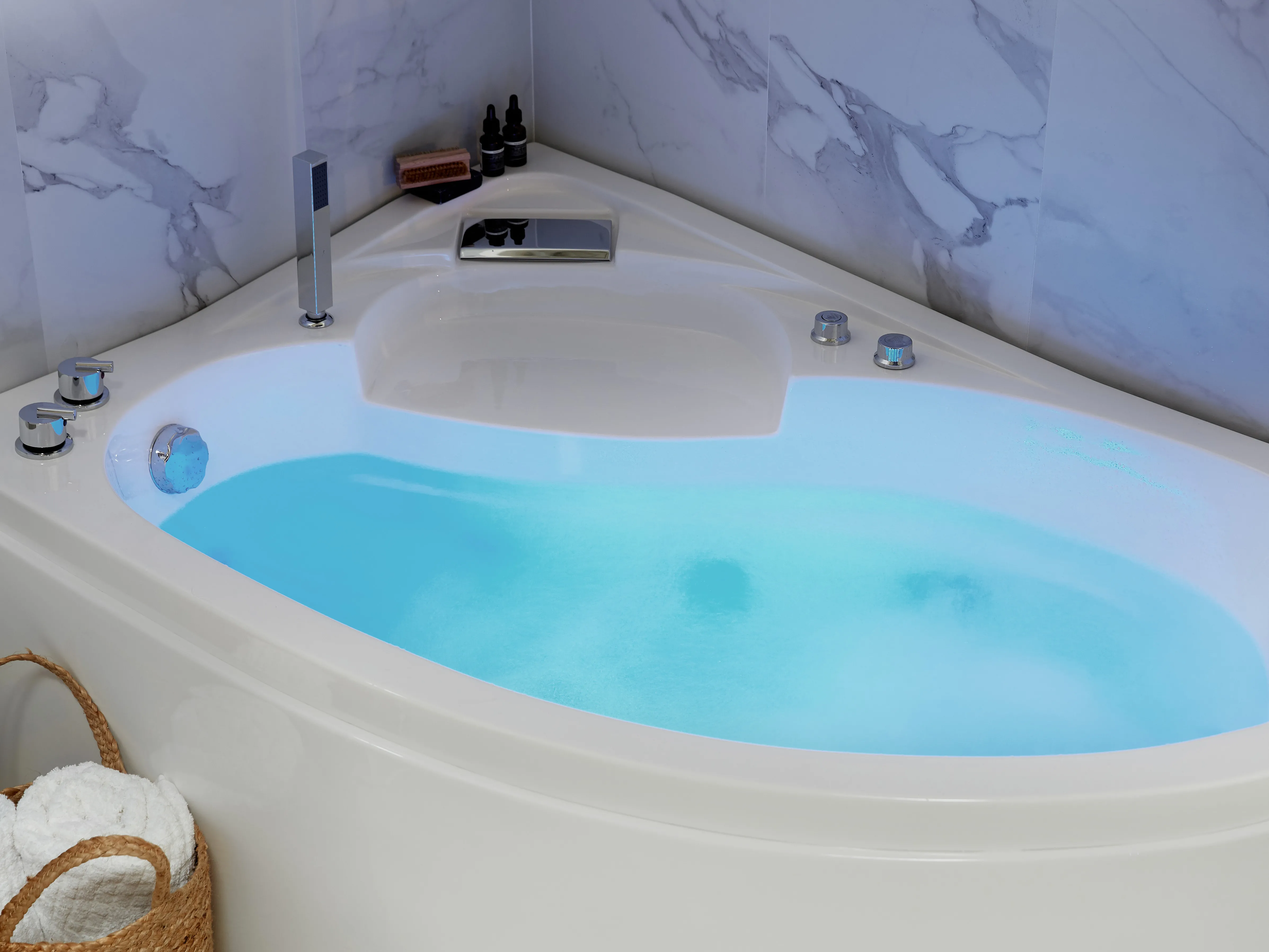 Hoek bubbelbad met LED NEIVA rechtszijdig 150 x 100 cm Wit