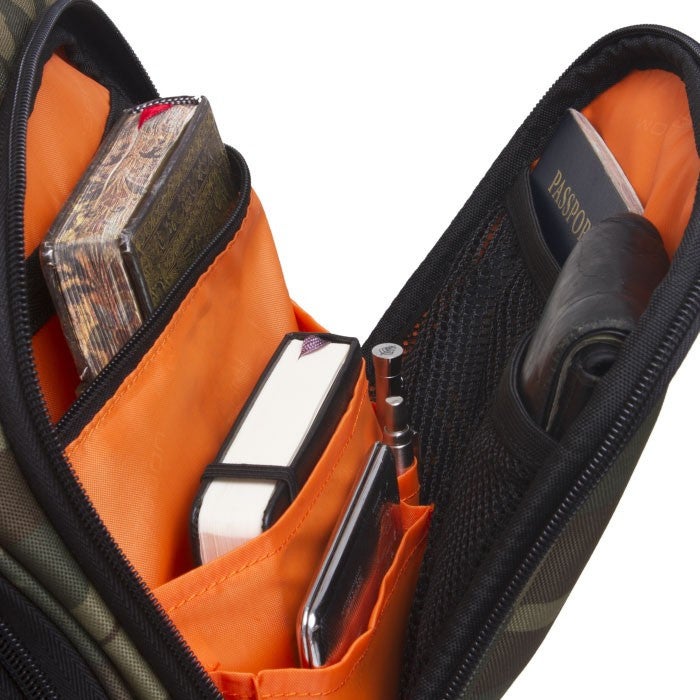UDG Ultimate Digi Backpack Camo/Orange inside 15.4