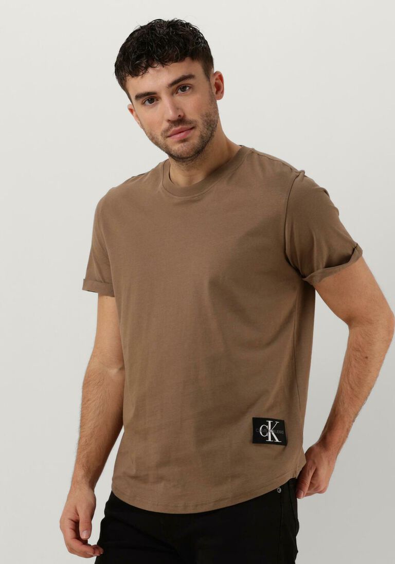 CALVIN KLEIN bruine calvin klein t-shirt badge turn up sleeve