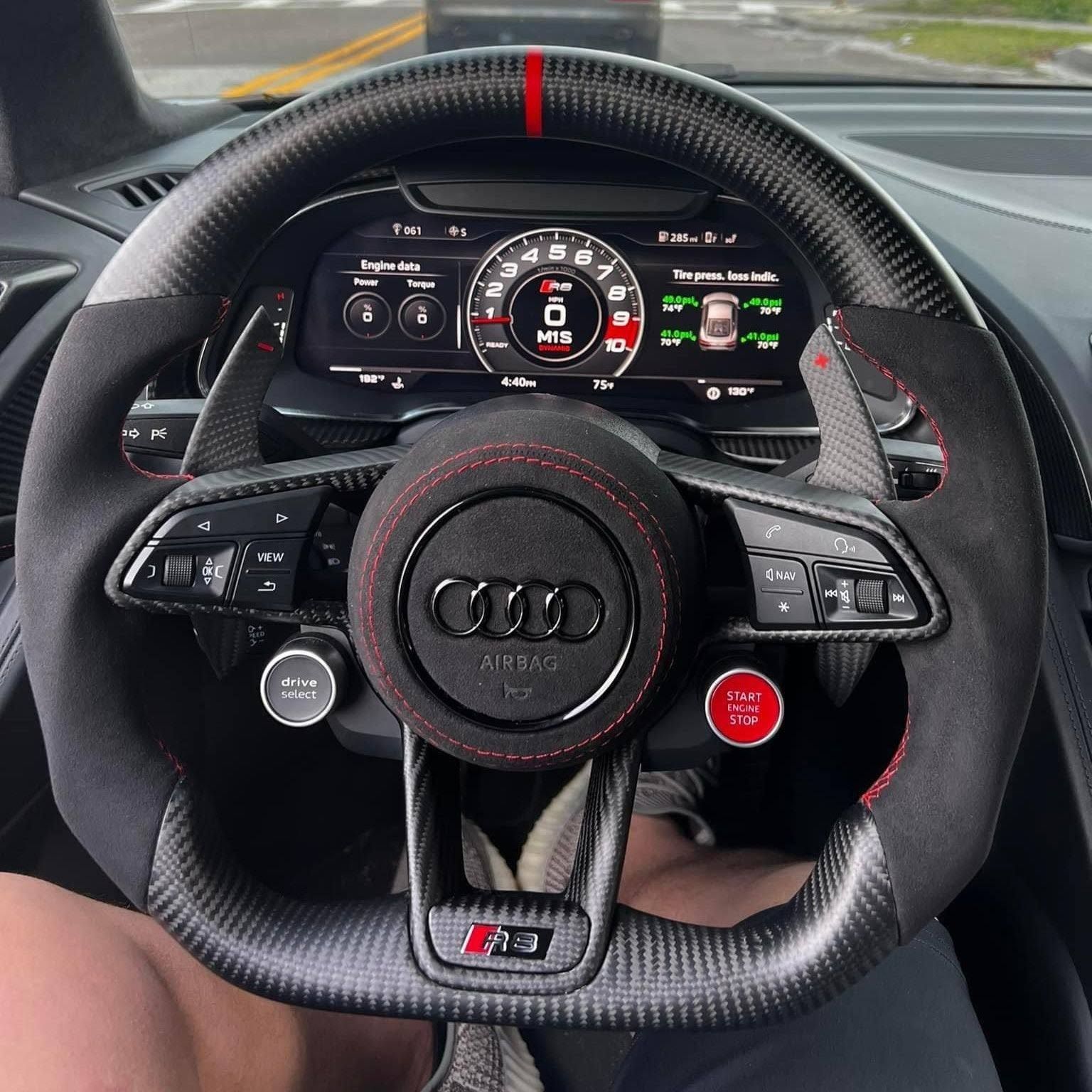 Volant Carbone Personnalisé AUDI TT/TTS/TTRS/R8 (2015-2021) mczr_price_899_97