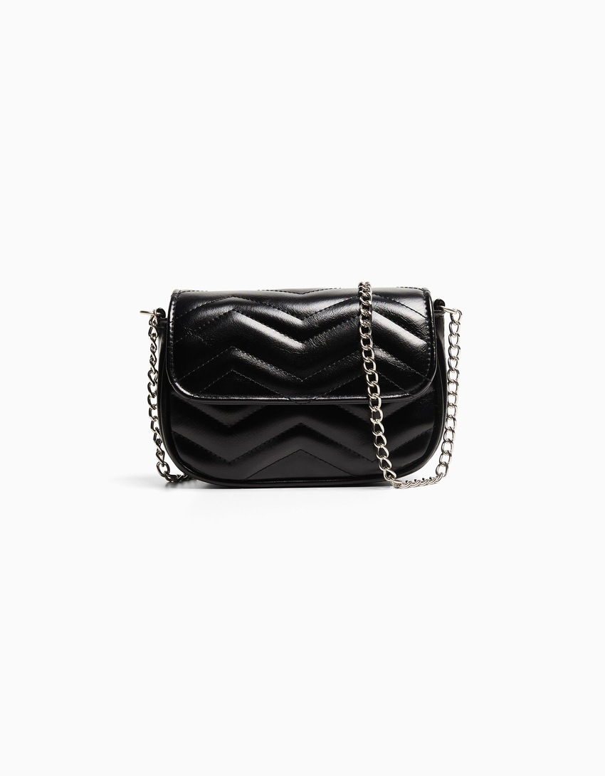 Bolsa transversal acolchoada com efeito de couro