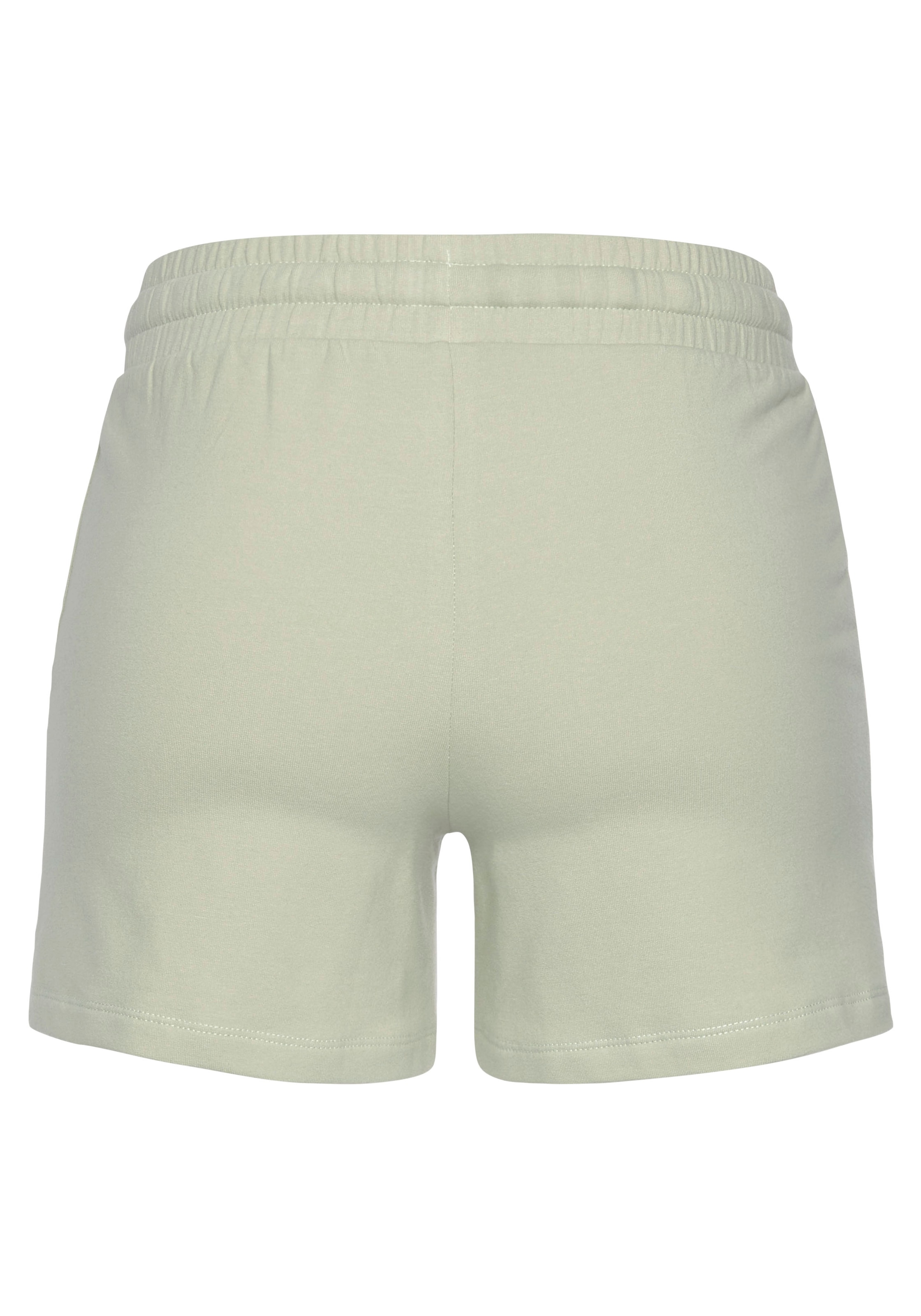 Bench. Loungewear Relaxshorts  mit aufgesetzten Taschen, Loungeanzug
