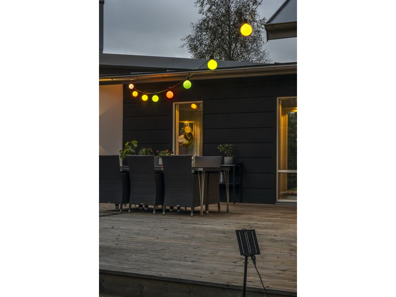 Konstsmide Lichterkette Solar Globe, 10 LEDs, Mehrfarbig LED Party Lichterkette mit aufladbarem Solarpanel