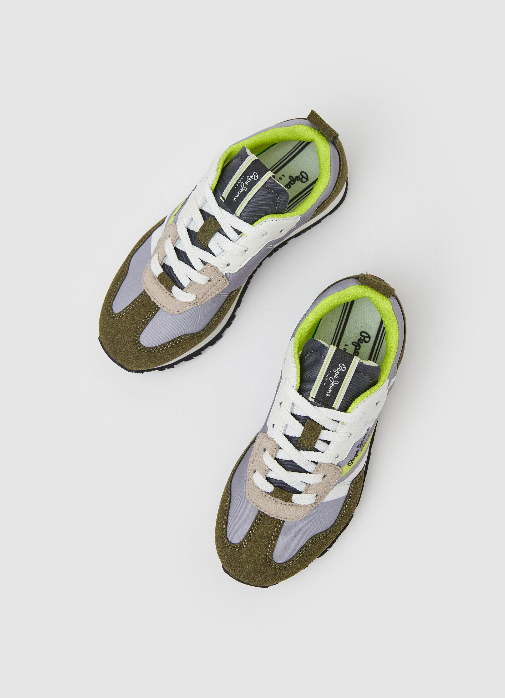 Tênis FOSTER com estampa combinada - verde militar