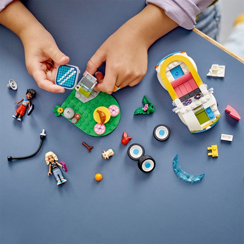 Køb LEGO® Friends Elbil og Ladestander