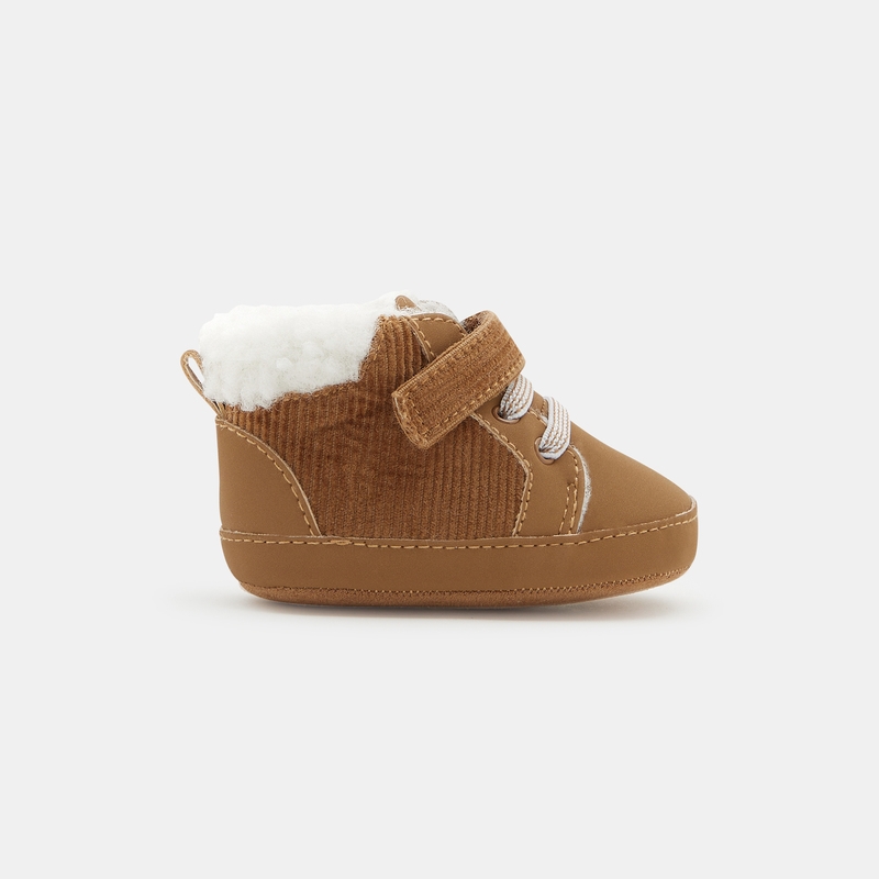 Baskets fourrées beige naissance