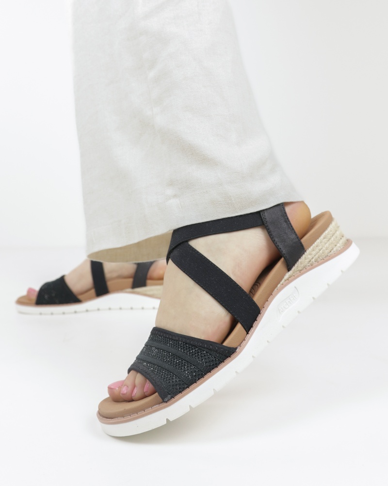 Skechers Beach Kiss Arch Fit Sandalen  - zwart