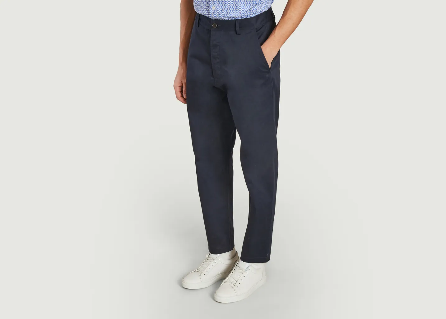 Pantalon chino coupe loose Military Universal Works
