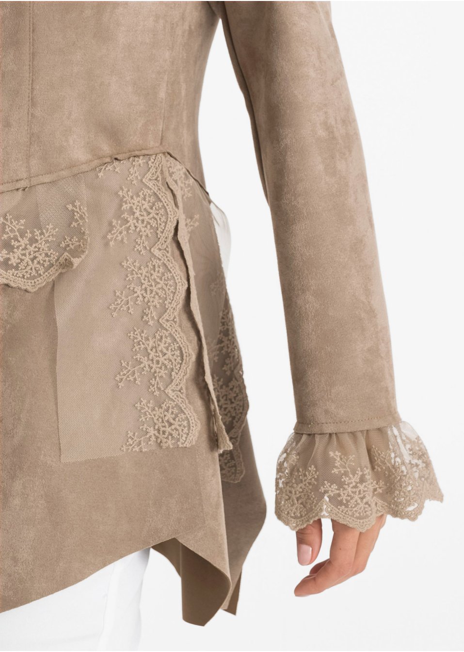 Veste originale à empiècements dentelle