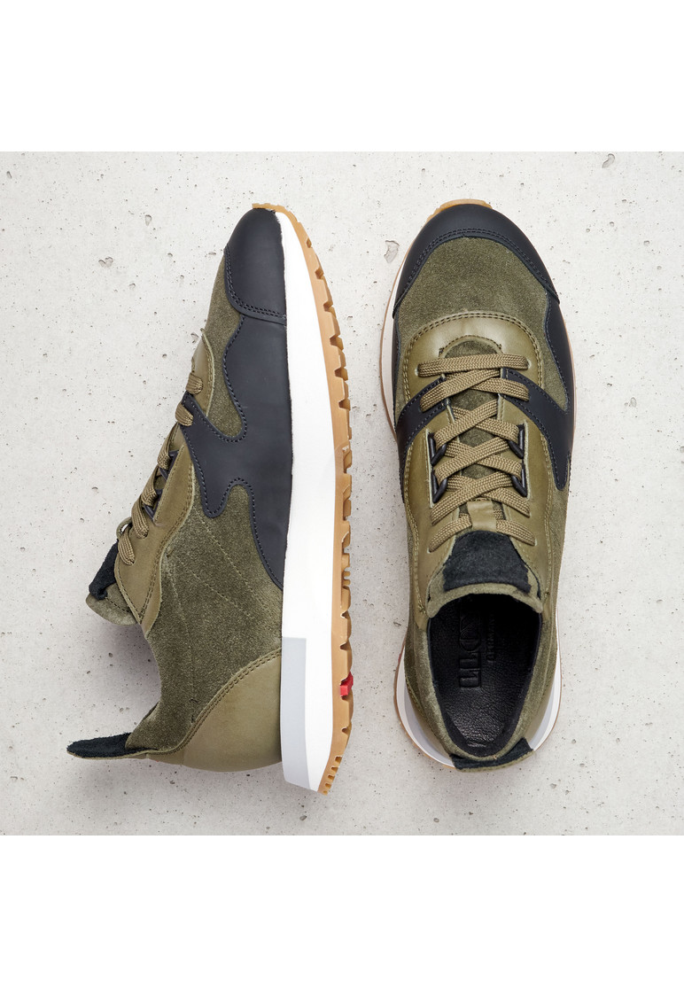 SNEAKER Grün