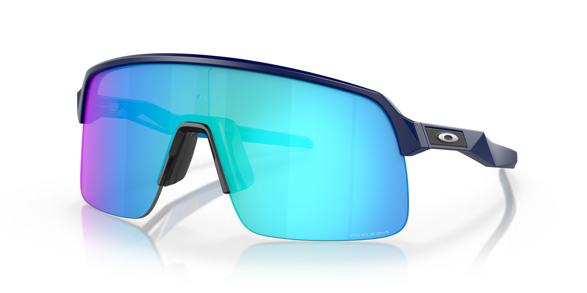 Oakley Sutro Lite Mtt Navy w/Prizm Sapphire Gir syklister en modig og allsidig stil som passer både på og av sykkelen