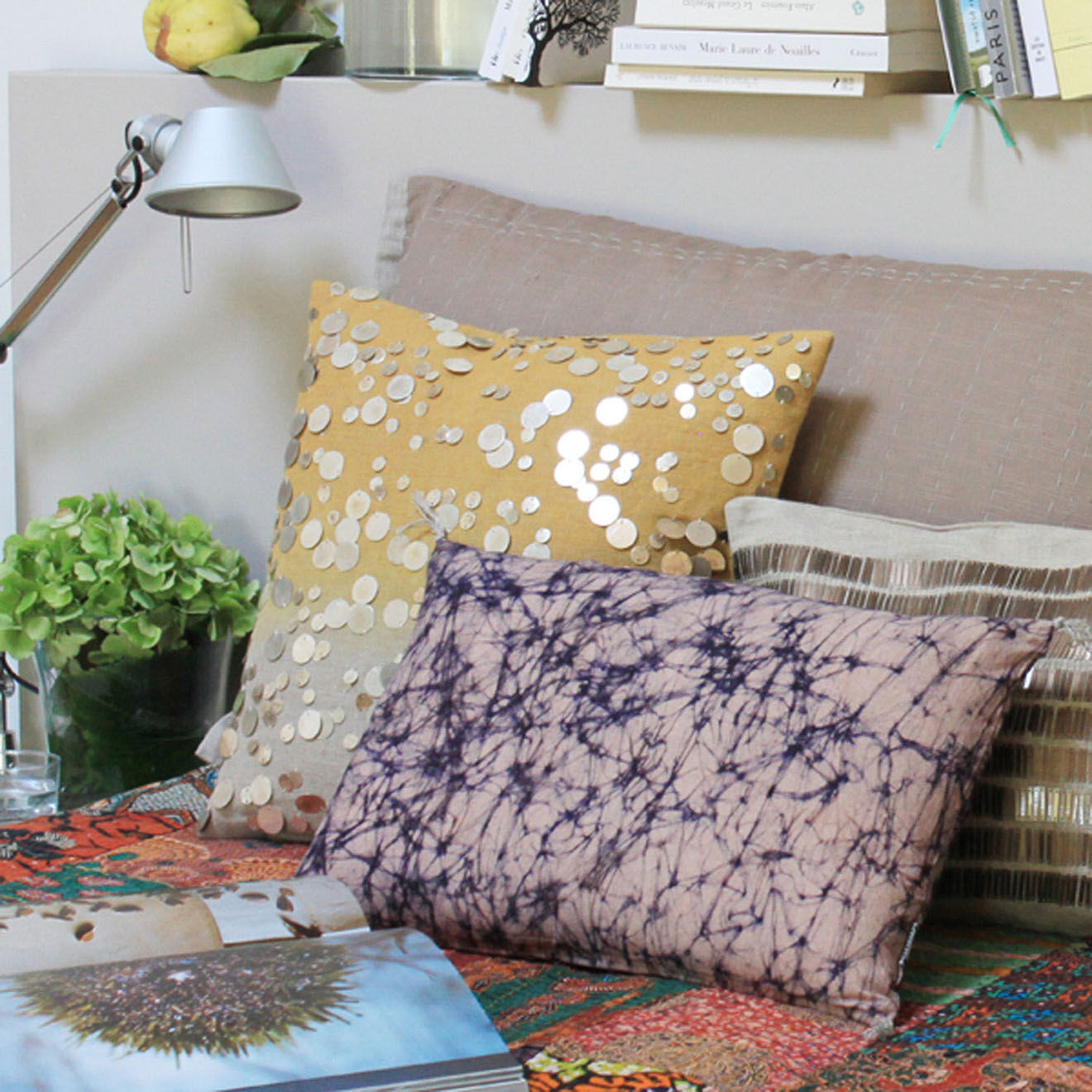 En Fil d'Indienne Housse de Coussin Gipsy Tie & Dye jaune ocre - 40x40 cm