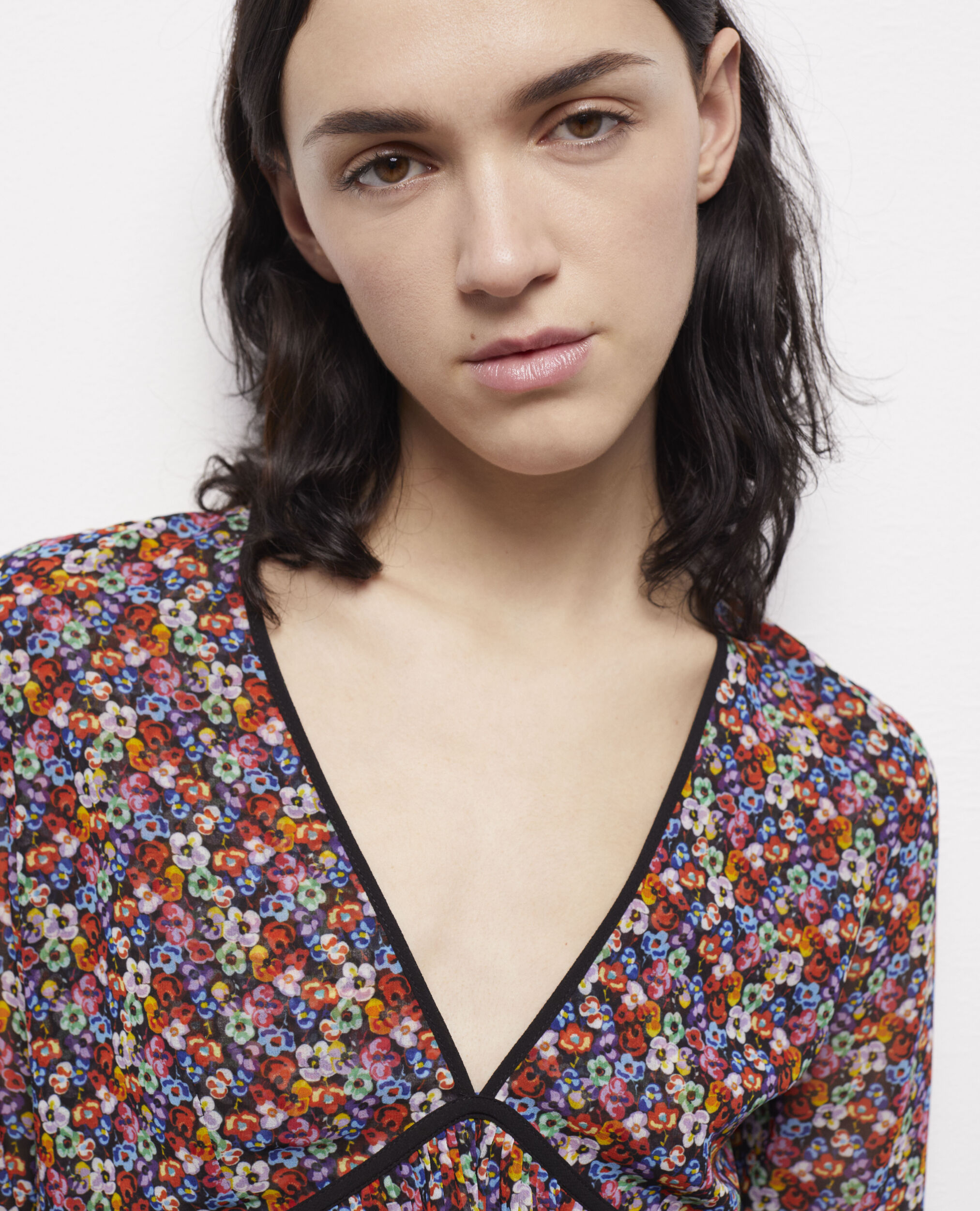 Top multicolore à volants plissés