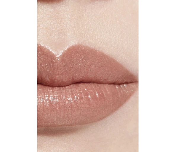 CHANEL ROUGE ALLURE L'EXTRAIT Le rouge haute intensité. Extrait de lumière et de soin. RechargeableBeige Brut 812