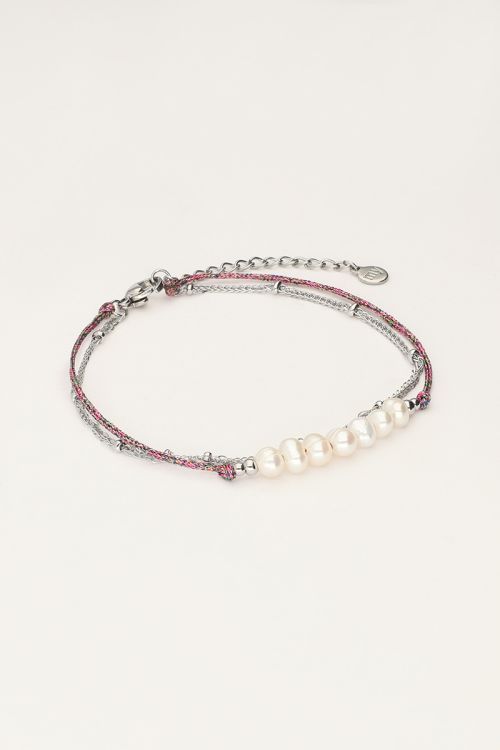 Minimalistische dubbele armband met roze koord en parels