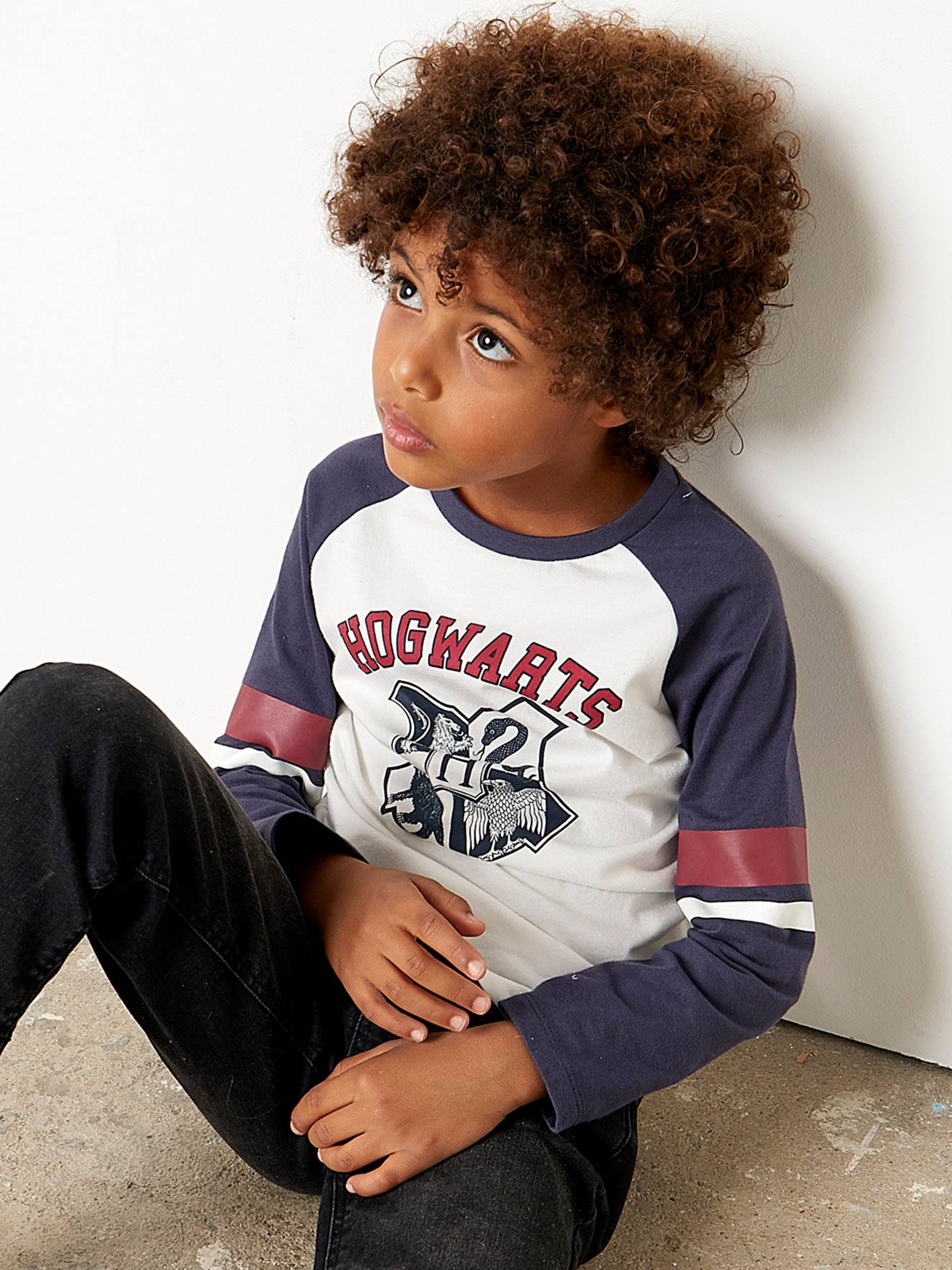 Camiseta de manga comprida Harry Potter®, tamanho médio, branca, lisa com estampas.