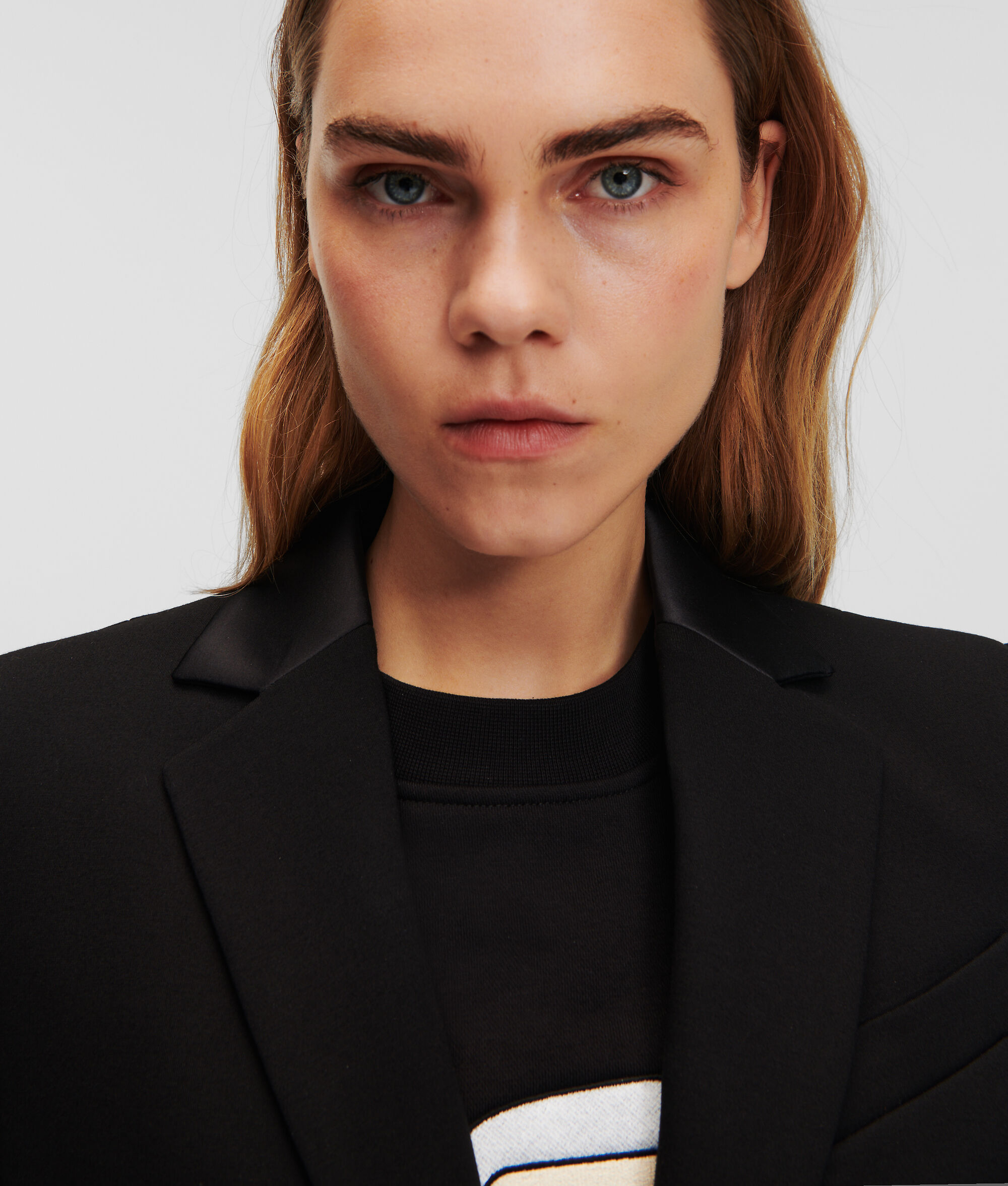 VESTE EN PUNTO