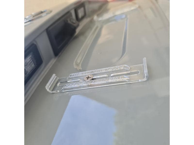 21CARS Kennzeichenhalterset Klick, Langformat, Transparent Klick-Kennzeichenhalter für Wechselschilder