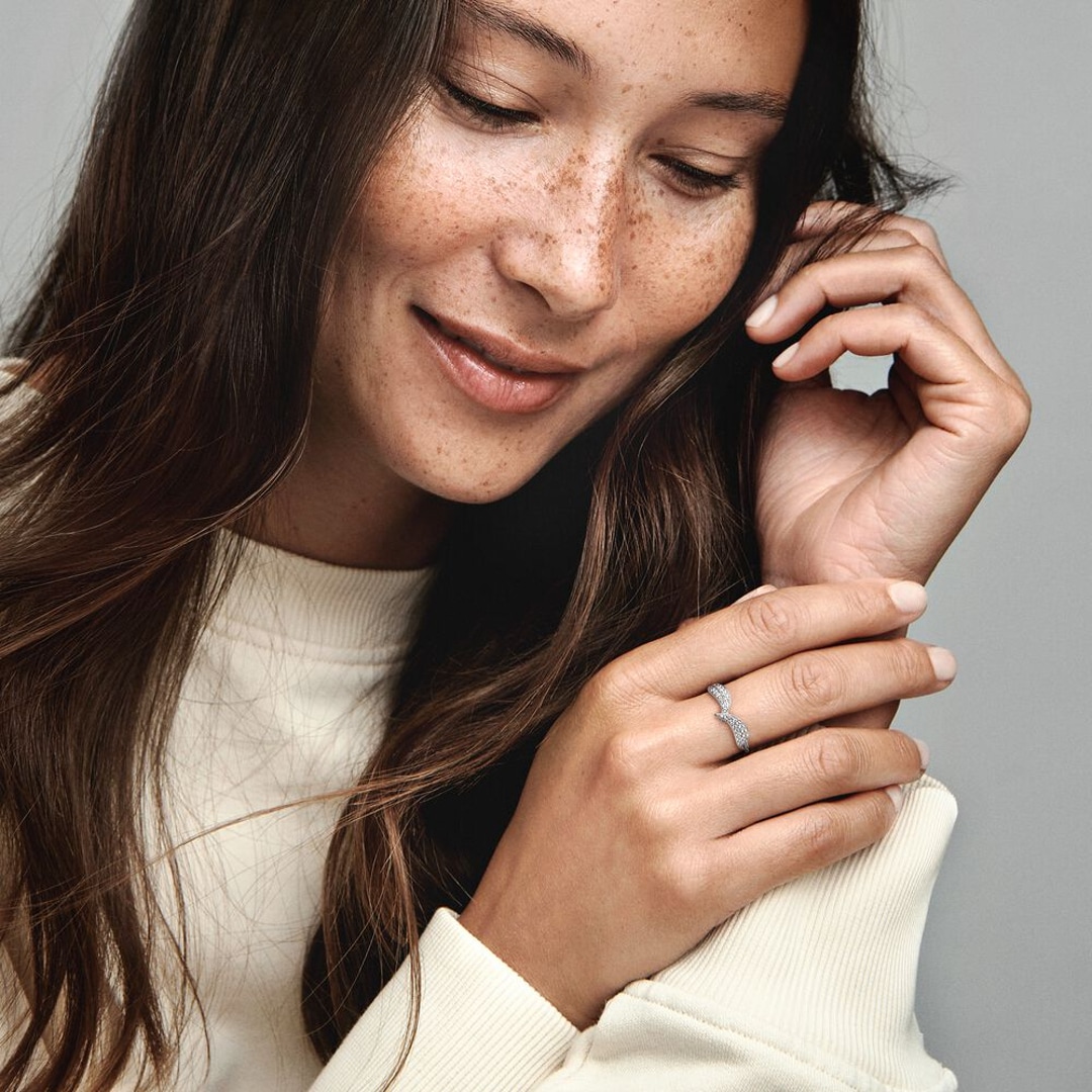 Pandora Moments Funkelnde Blätter Ring