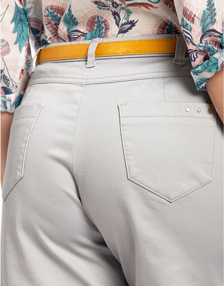 Short gris pour l'été