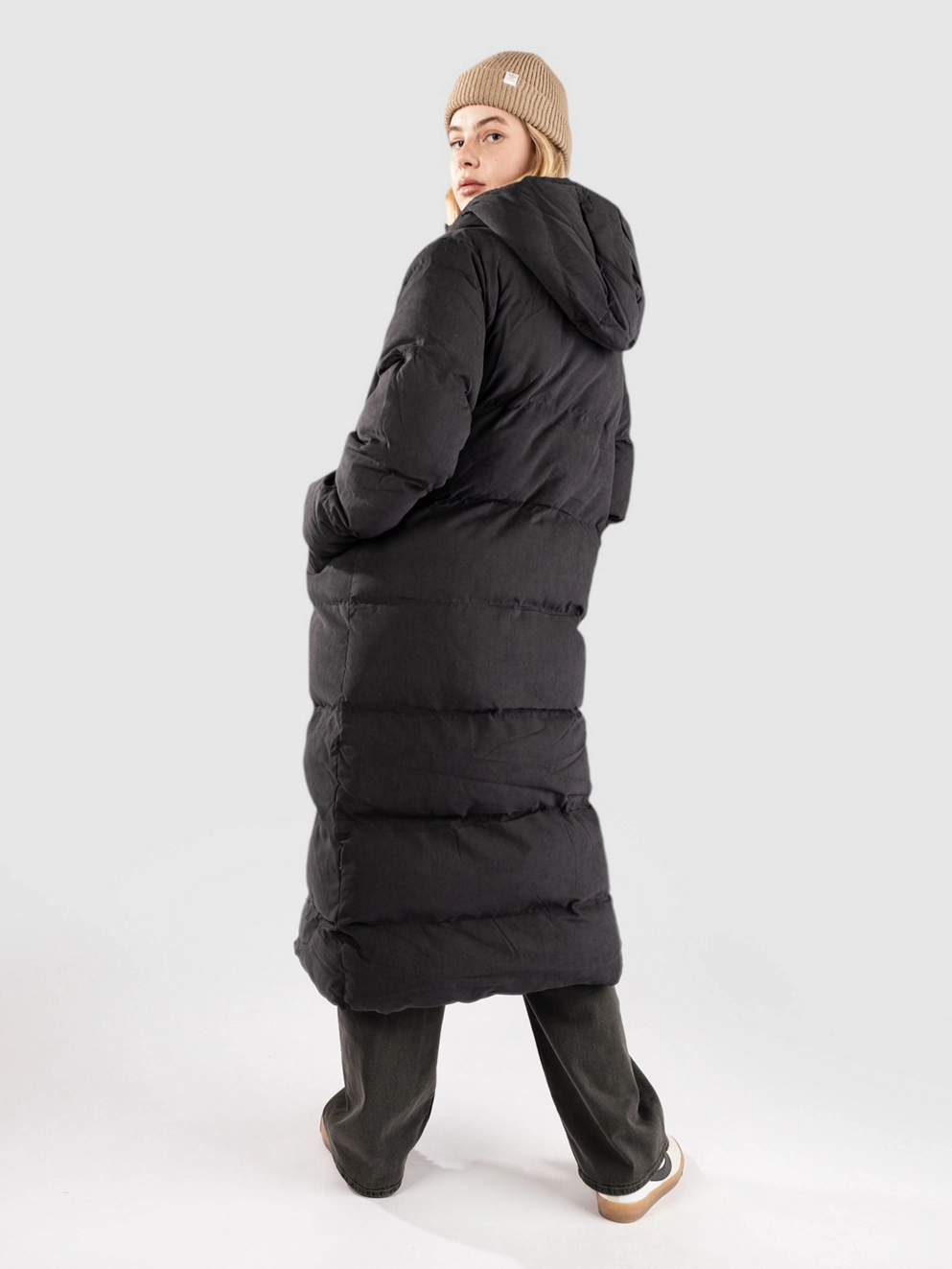 Santa Cruz Strip Long Quilted Jacket black