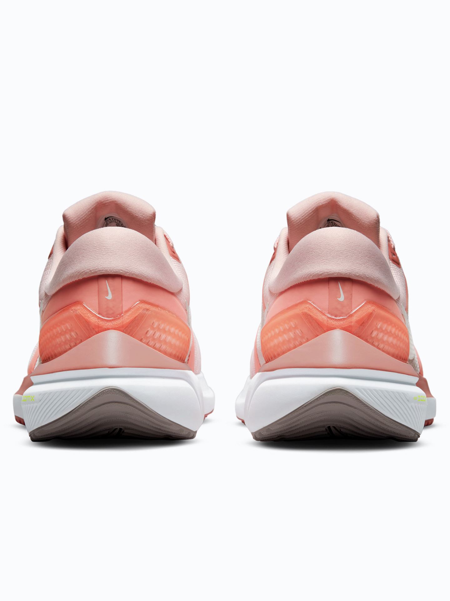 Air Zoom Vomero 16