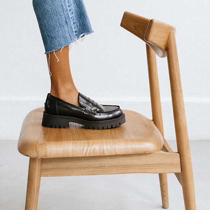 Mocassins à semelles crantées  en cuir glacé marron