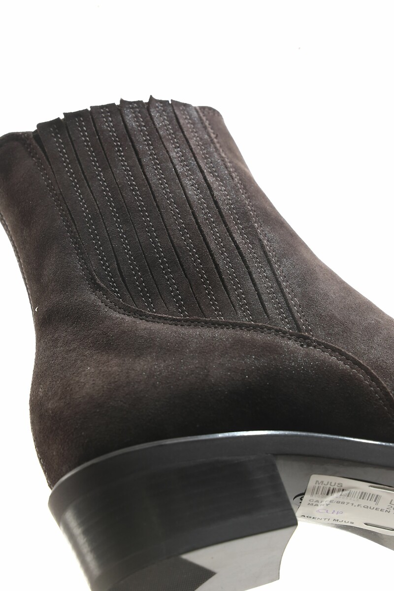 MJUS<br>Botas de camurça de cano médio com bico fino