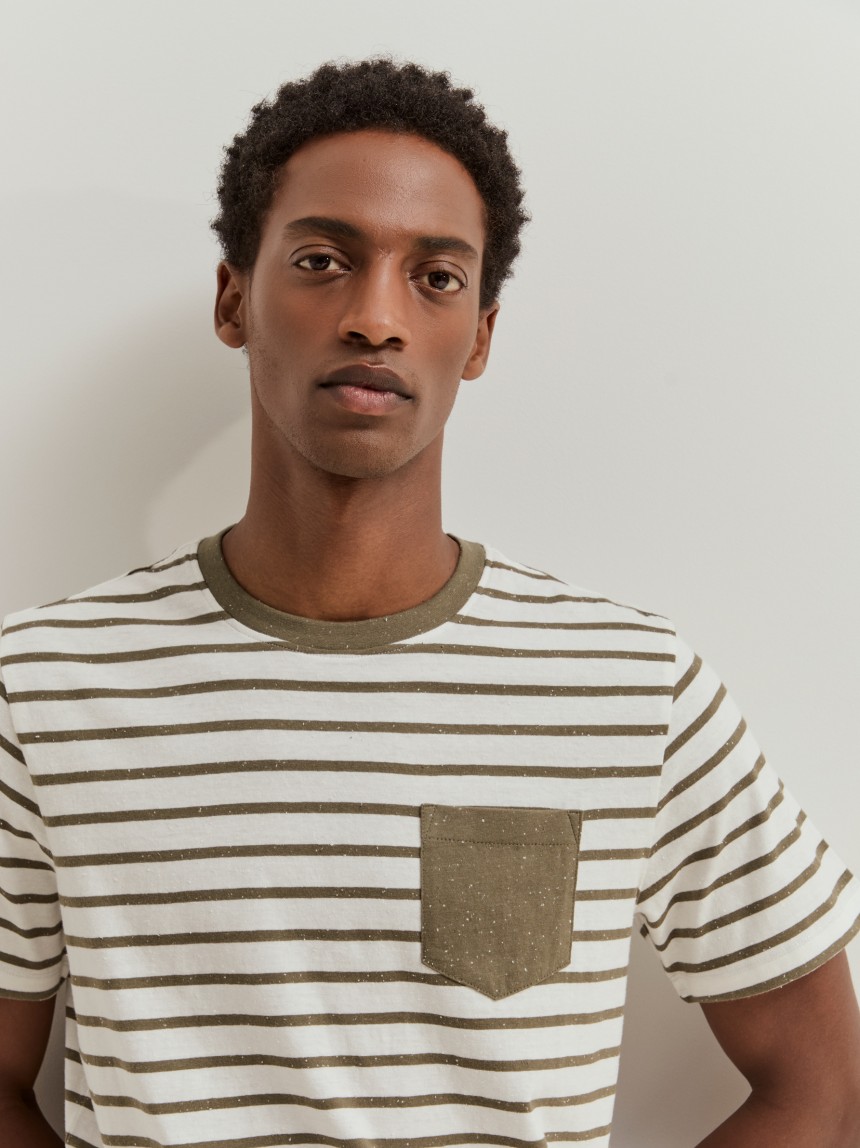 T-shirt de manga curta em algodão às riscas