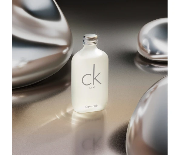 Calvin Klein One Sets mit Düften
