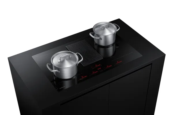 Samsung NZ84T9747VK - Induktions kogeplade - 4 plader - Niche - bredde: 80.7 cm - dybde: 49.2 cm - Klasse A  - sort med downdraft-udstødning