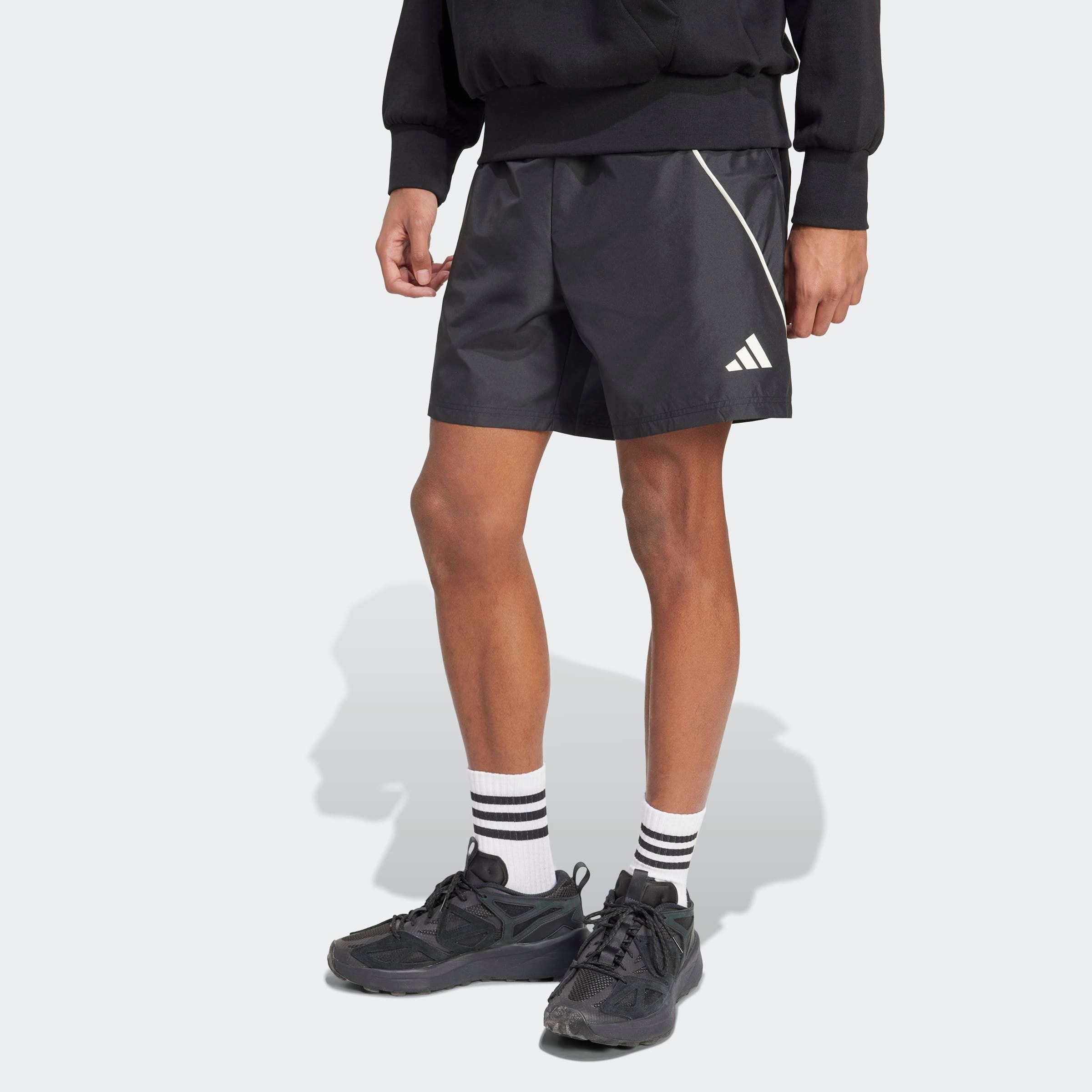 adidas Sportswear Shorts »STADIUM«  für Laufen und Freizeit, mit Reissverschlusstaschen