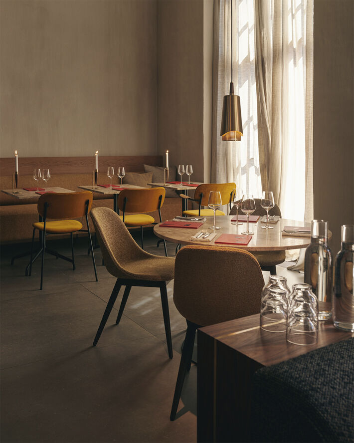 Audo Copenhagen Umanoff, Pendant, Brass, Walnut Guld
