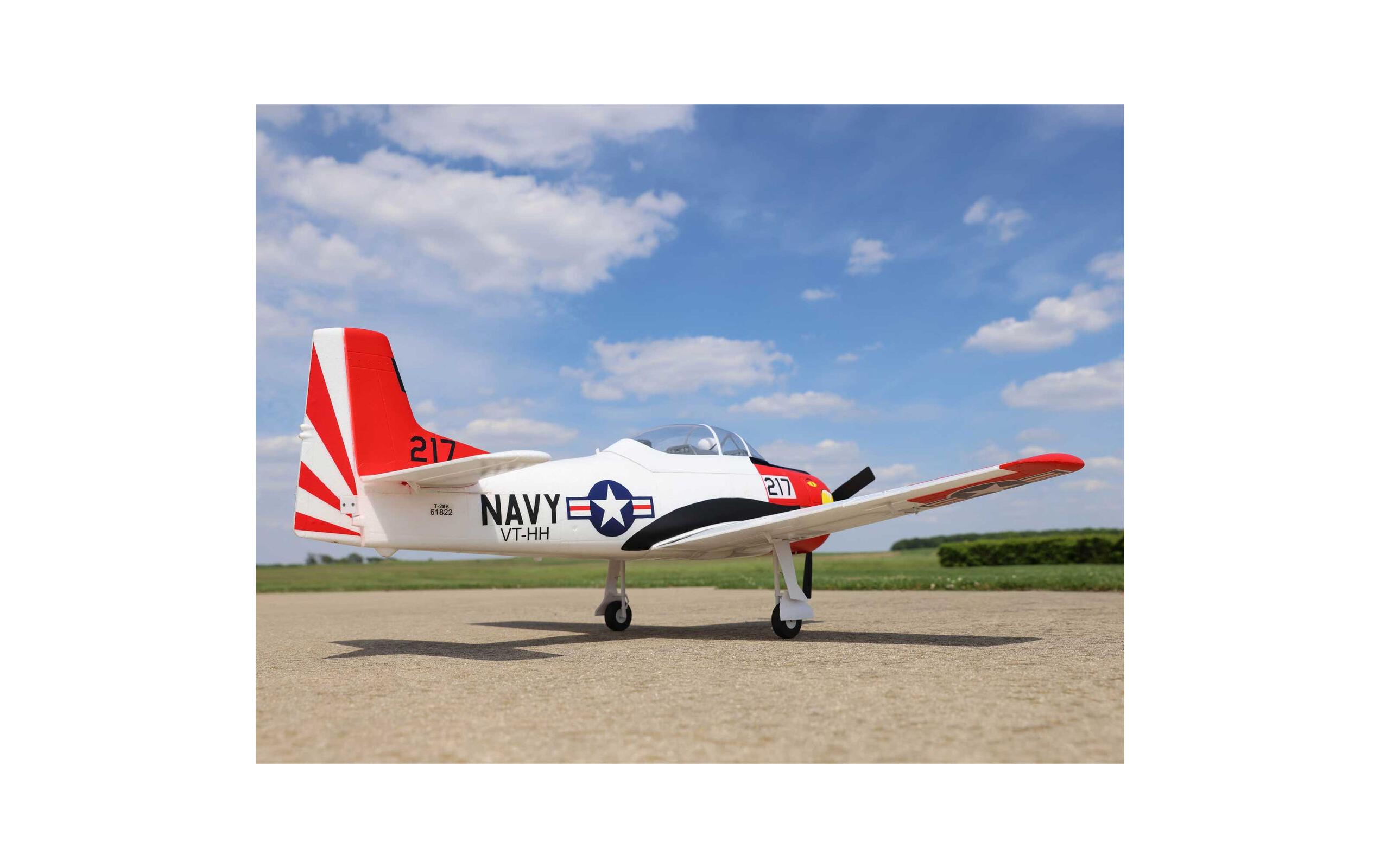Warbird T-28 Trojan 1.2 m, Smart BNF Basic<br>T-28 Trojan mit Einziehfahrwerk und Spektrum Smart Technik