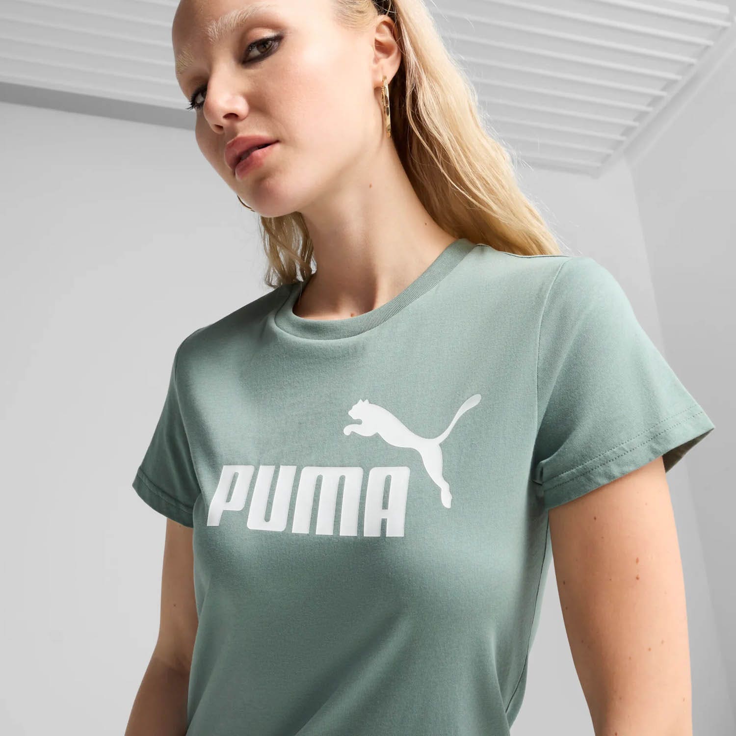 PUMA  Essential No. 1 Logo tee