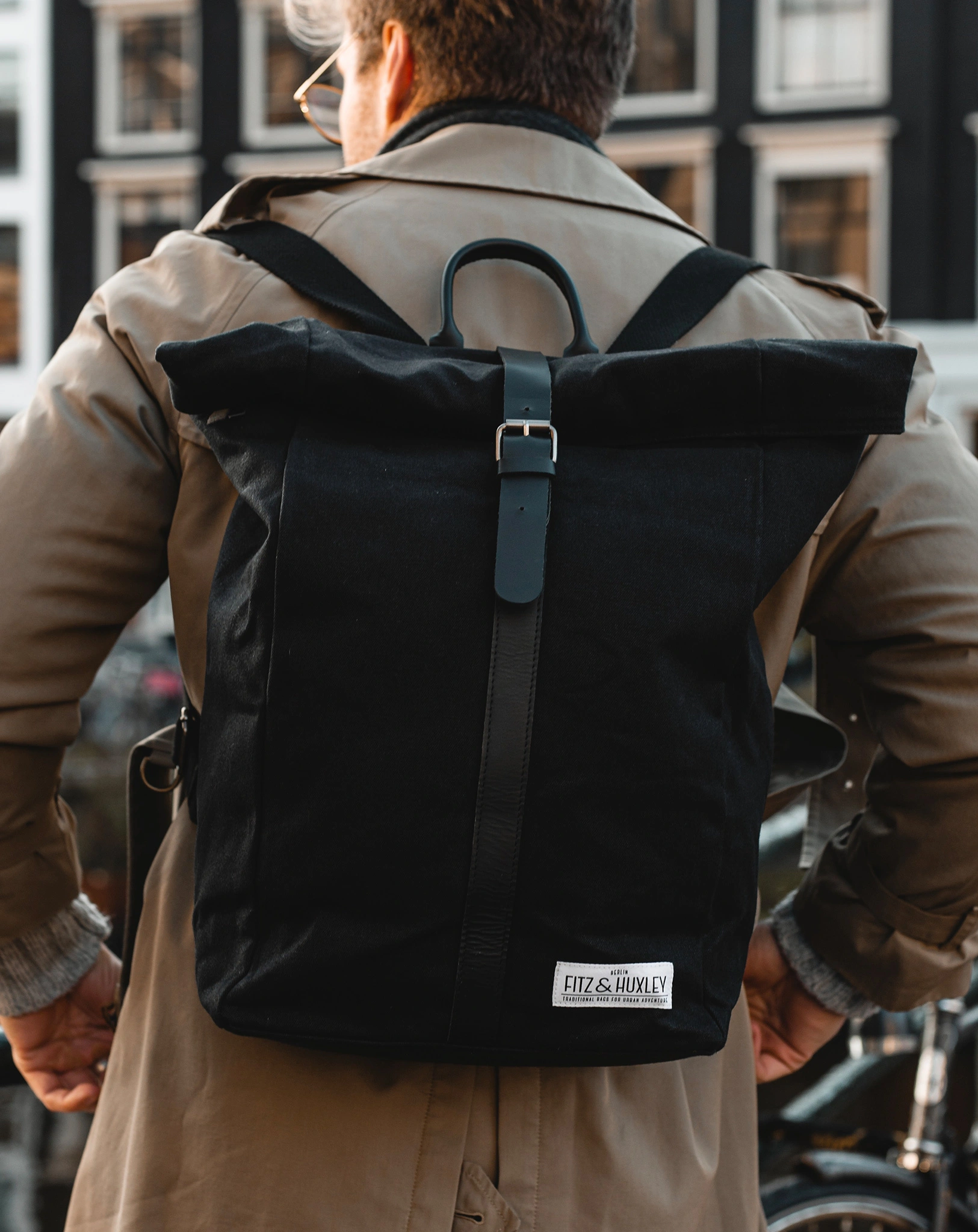 Fitz & Huxley Rolltop-Rucksack CURATOR (Typ: 21l, schwarz)