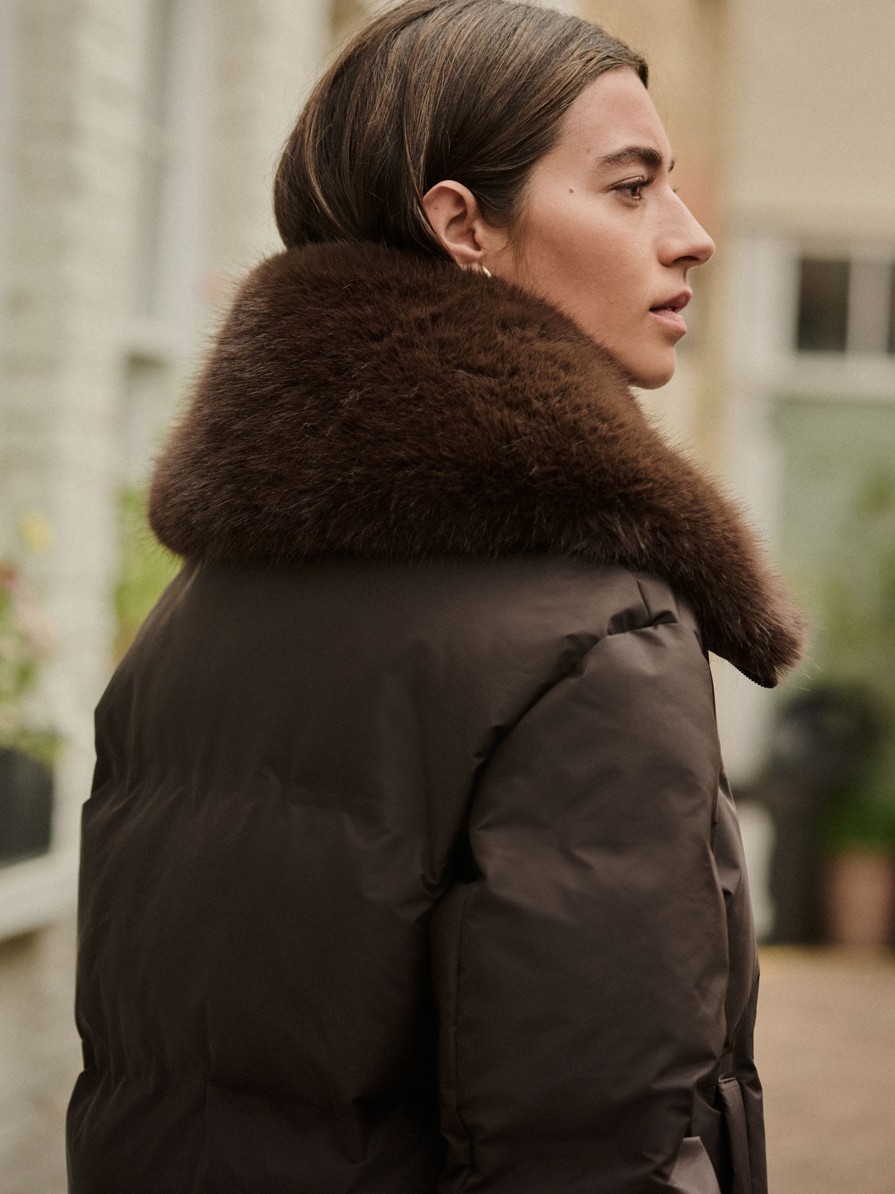 Chocoladebruin - Premium Long Padded Coat with Faux Fur Collar