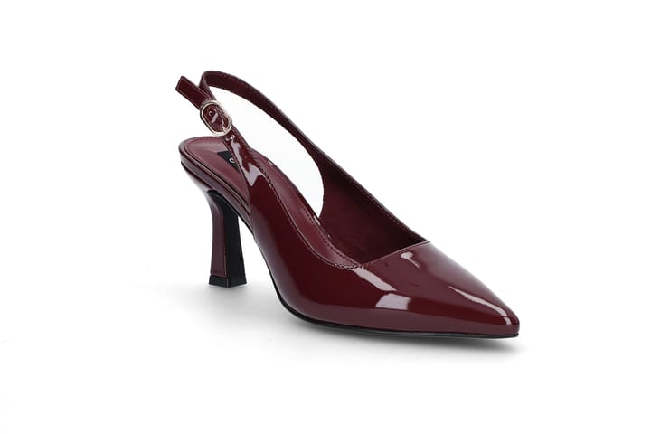 Slingback pumps
