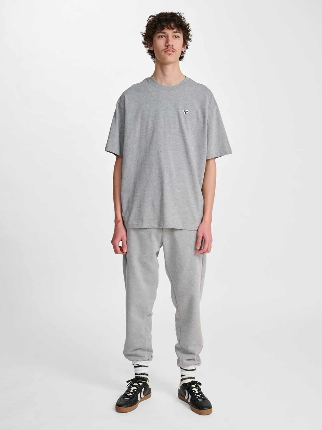 hmlLOOSE T-SHIRT BEE S/S