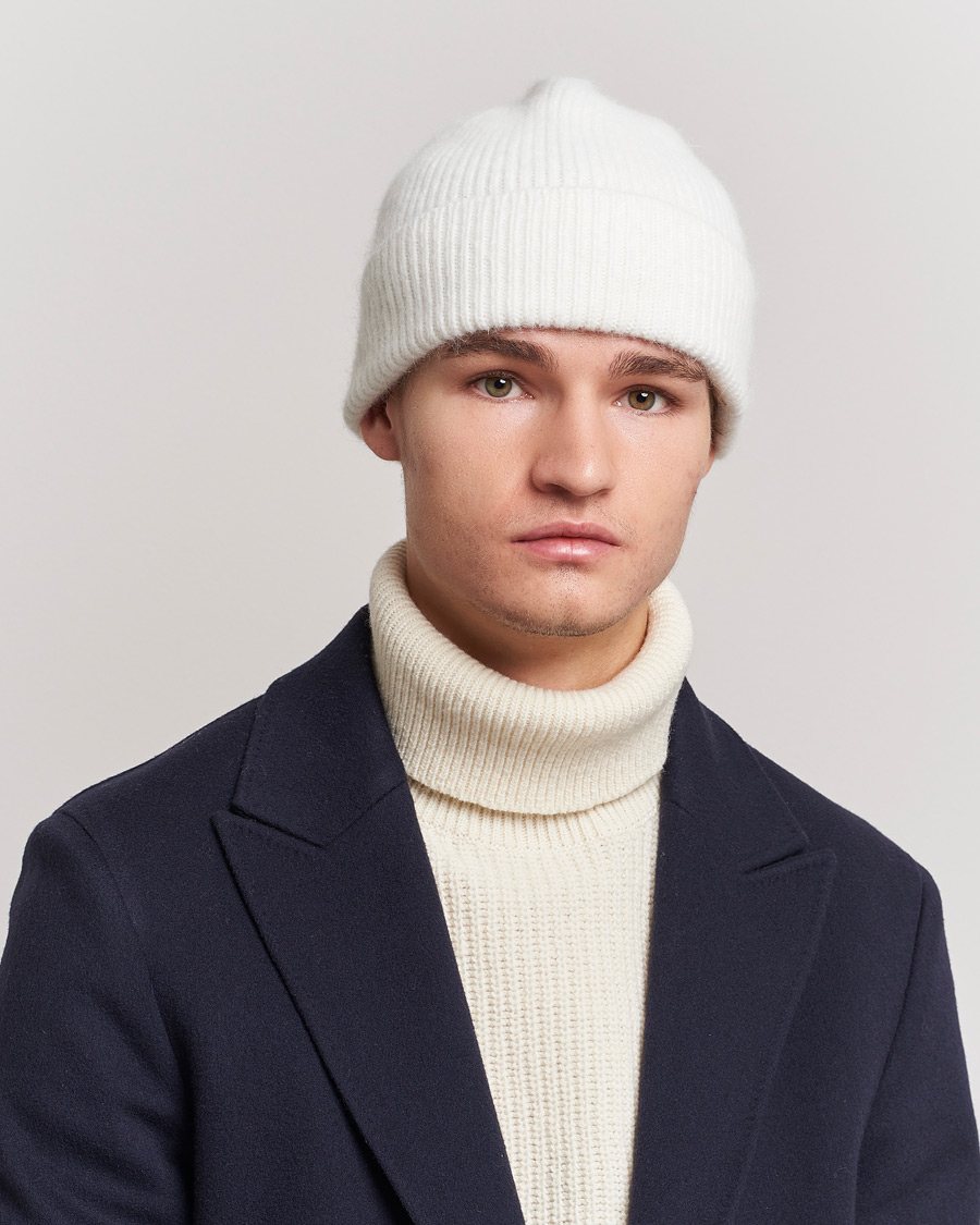 Le Bonnet Lambswool/Caregora Beanie Snow