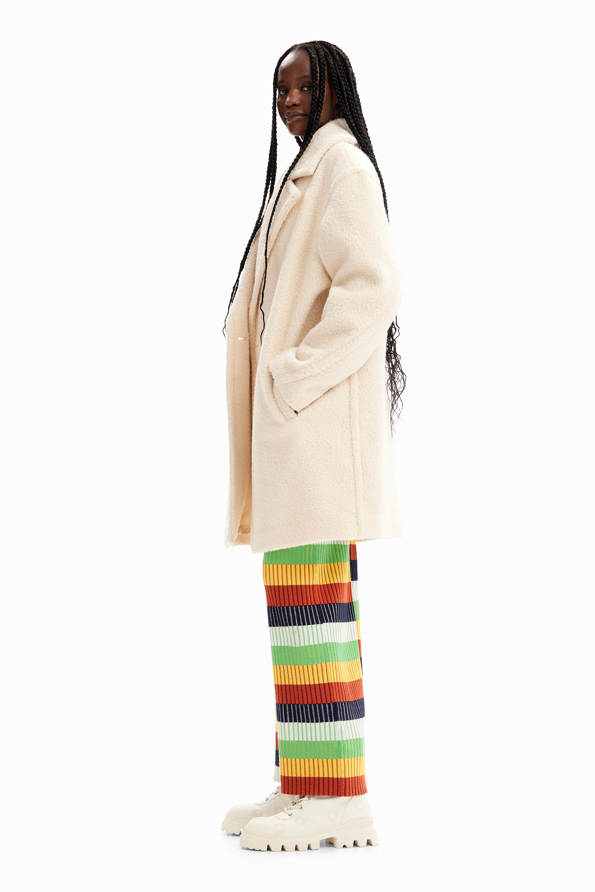 Manteau croisé bouclé