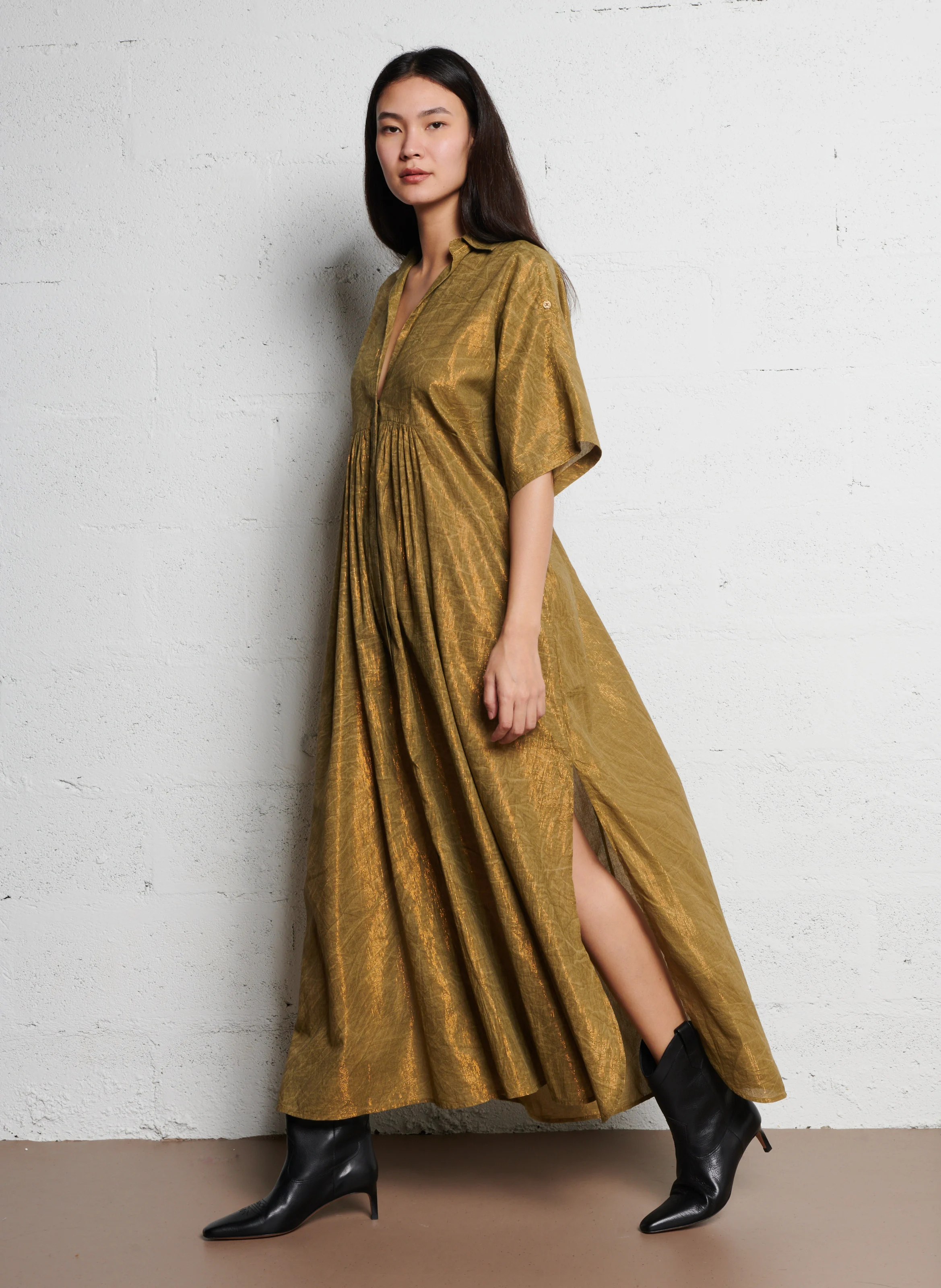 DAVIALI - Robe longue droite col V en coton mélangé | Vert