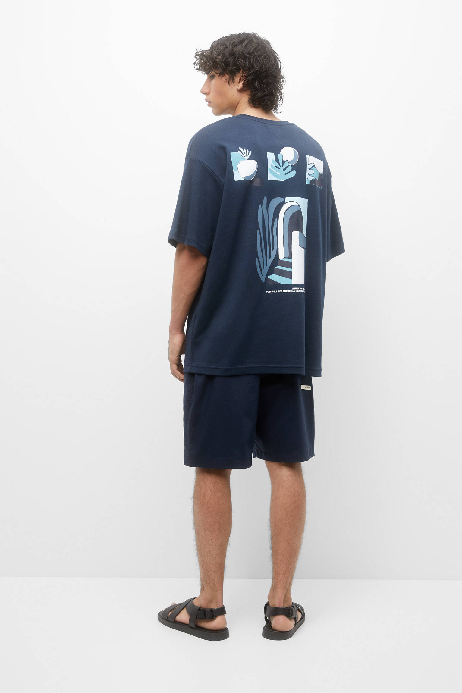 CAMISETA DE LÃ COM ESTAMPA - AZUL MARINHO