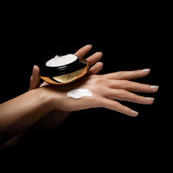 La Crème Clarins Precious
