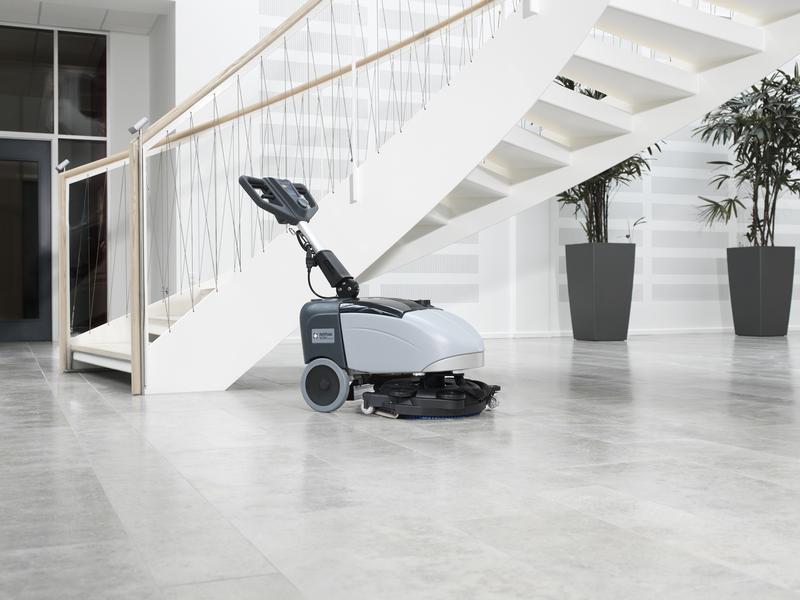Nilfisk Akku-Scheuersaugmaschine SC351 Akku-Scheuersaugmaschine mit umweltfreundlichen Optima-Batterien