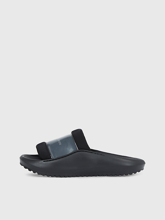 Chinelo com logotipo híbrido
