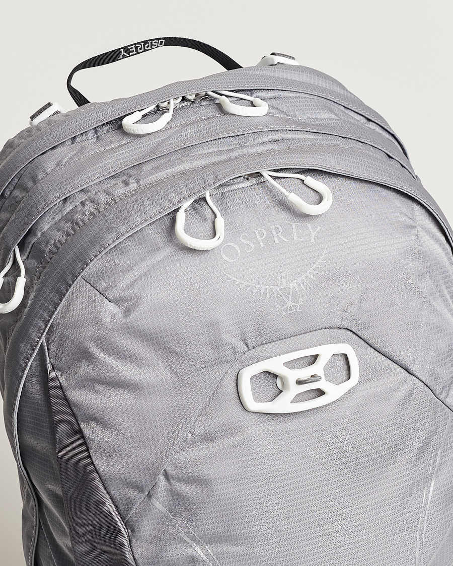 Osprey Talon Earth 22 Backpack Glacier Grey